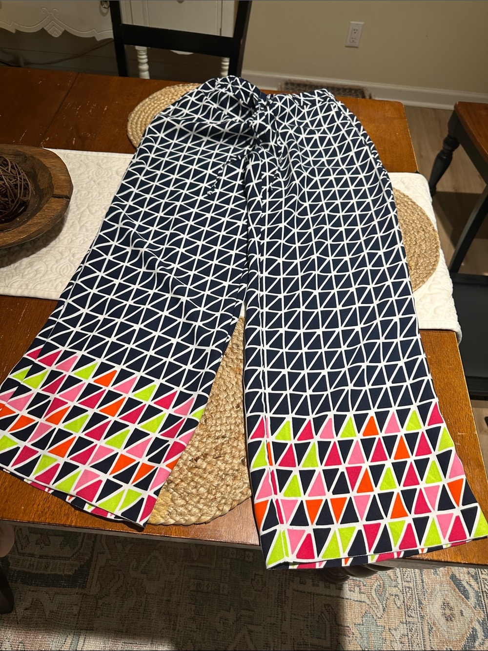 Kaari Blue Navy & White Geometric Elastic Waist dress pants. Flowy and cute.